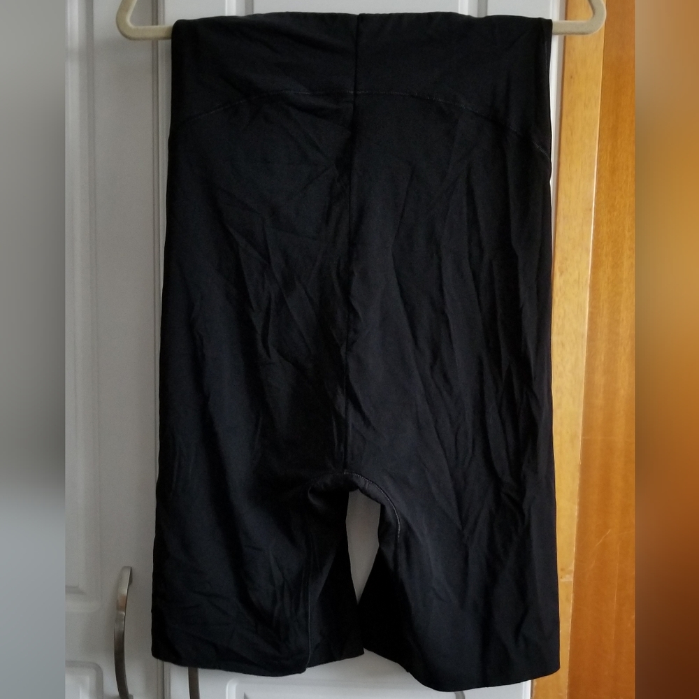 ๐ป๐๐ซDenver Haye's longer shapewear for hips and thighs - Picture 5 of 5
